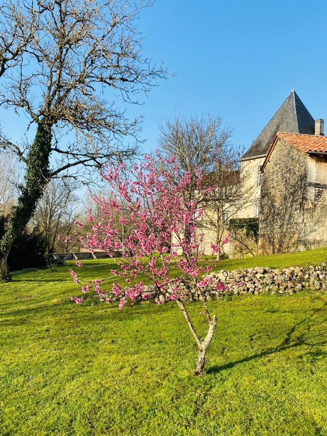 Bed and Breakfast Maison Du Roc Champagnac-de-Bélair Zewnętrze zdjęcie